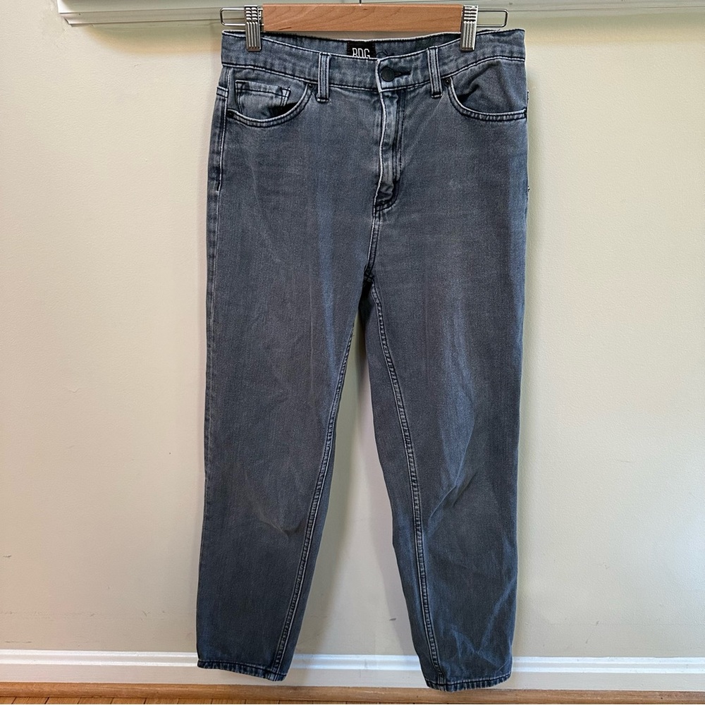 BDG Urban Outfitters Mom High-Rise Jeans size 27